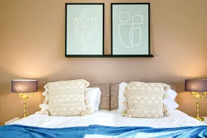 4 Bedroom 3.5 Bathroom House • Free Parking • Fast Wifi • Smart TV - Image 4