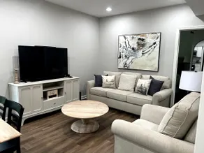 Herrington Lake Basement Apartment - Image 2