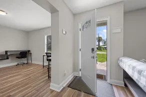 Single Story 4 Bedroom Home Near Downtown Jax - Image 3