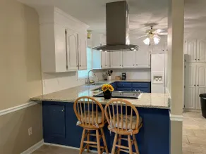 Cheerful & Spacious 3 Bedroom Home - Image 3