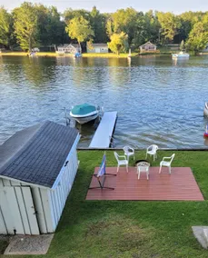 Cozy LakeFront Cottage on All-Sports Lake George - Image 3