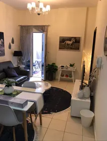 Lovely spacious 1 bedroom with a garden - Image 3