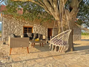 Kostela Stone House - Image 5