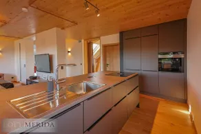 Loft Merida - Designer Apartment with Large Bathtub - Image 3