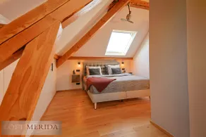 Loft Merida - Designer Apartment with Large Bathtub - Image 4