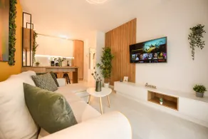 COLORFUL FUSION - Modern Apt at Romexpo - Image 5