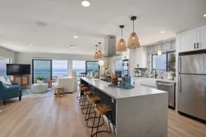 Beach View Bungalow with Stunning, Panoramic Views - Image 3