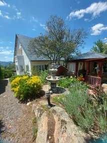 Villa with a magnificent garden and indoor pool - Image 2