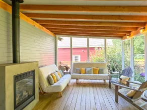 Bright, modern, 4-bedroom south-end home perfect for friends and family - Image 5