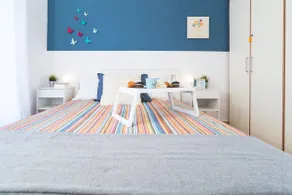 Seaside apartment with shared pool - Image 3