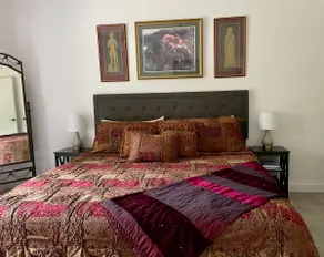 Beautiful, comfortable and serene guest suite - Image 5