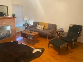Charming two bedroom house in historic S. Del Rio - Image 4