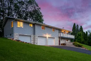 3BR 3BA w/ Hot Tub, near LaX' Top Rated Activities - Image 2