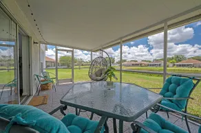 Newly Renovated 4 BR/2B Riverview Oasis w/ King 🛏 - Image 3