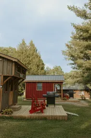 Cute Red Pine Bunkie with breathtaking water view - Image 5