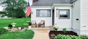 Delightful & Well Provisioned Home in Ideal Local - Image 2