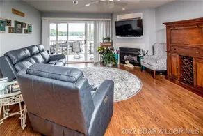 Waterfront condo on LOTO - boat slip available - Image 3