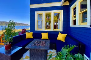 SHABBY CHIC WATERFRONT RETREAT serene low bank waterfront home w/ gas fire pit. - Image 3