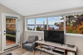 Modern 1 BR apt in Old Town w/view. Walk to beach. - Image 3