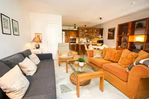 Seaside house with direct beach access and swimming pool - Image 3