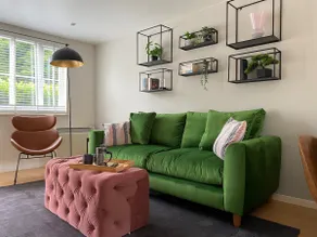 2 Bed House in Hampton - Free parking - Image 2