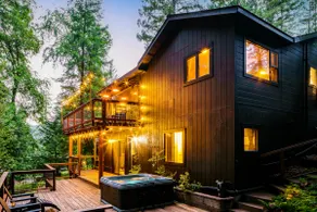 The Black Sheep - Wine Country • Hot Tub • Theater - Image 3