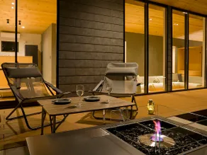 [Completely independent villa elegantly standing in the middle of nature] Natural hot spring/private sauna/6 people (102) - Image 5