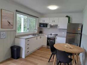 Cottage 3-1 BR, Spa-1Queen, Port Welshpool - Image 2