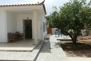 House by the sea, all amenities - Image 3