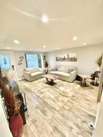 Cheerful 2-bdrm cottage 2 minute walk to the lake - Image 3