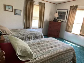 Quiet home on 1 acre close to fishing and hunting - Image 5