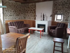 Holiday cottage with waterfront terrace - Image 2