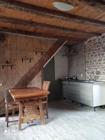 Holiday cottage with waterfront terrace - Image 4