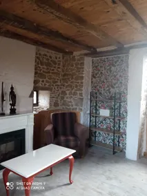 Holiday cottage with waterfront terrace - Image 3