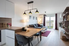 Stylish 2BDR Apartment with balcony- Free Garage - Image 2