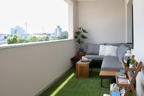 Stylish 2BDR Apartment with balcony- Free Garage - Image 4