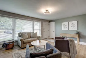 New cozy home near Outlets & Amish Country - Image 4