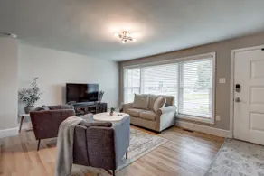 New cozy home near Outlets & Amish Country - Image 5