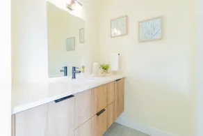 2 bedroom Condo- hot tub, 1 min to beach - 206 - Image 3