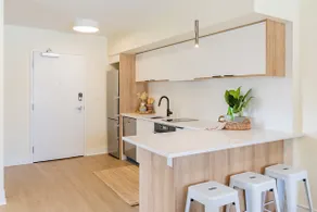 2 bedroom Condo- hot tub, 1 min to beach - 206 - Image 5