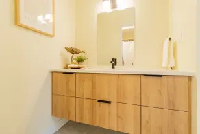 2 bedroom Condo- hot tub, 1 min to beach - 206 - Image 2