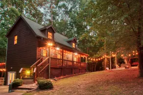 Orchard House - 4BR/3.5B ✔Hot Tub✔ Pet Friendly✔ Firepit✔ Grill✔ Gameroom✔ - Image 2