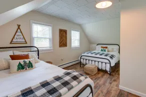 Pet Friendly, Walk to Lake&Camp of the Woods - Image 3