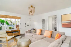 Charming Beach Cottage, 2 blocks from the water! - Image 3