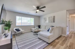 Stylish 3bd 2bth Home - Image 3
