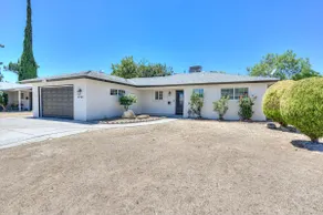 Stylish 3bd 2bth Home - Image 2