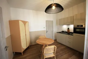 Air-conditioned apartment, hot tub and pool - Image 3