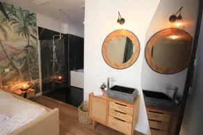 Air-conditioned apartment, hot tub and pool - Image 5