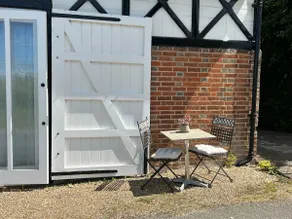 Idyllic 1 bedroom Barn - Image 2