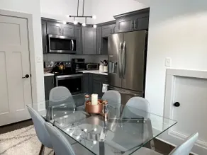 Private King Loft | Serene Setting | Downtown - Image 5